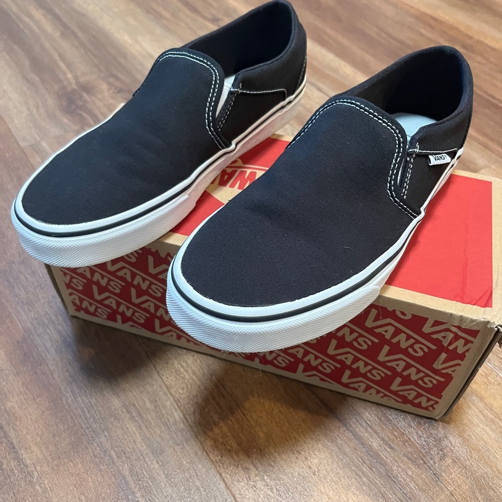 Women’s black Vans- classic slip-on size 8